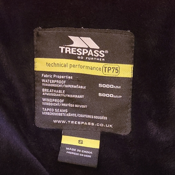 Trespass Pink and Black Checkered Jacket - Picture 3 of 5